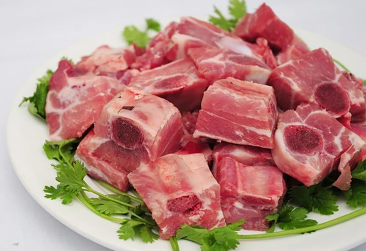 Sười heo non làm món sườn xào chua ngọt