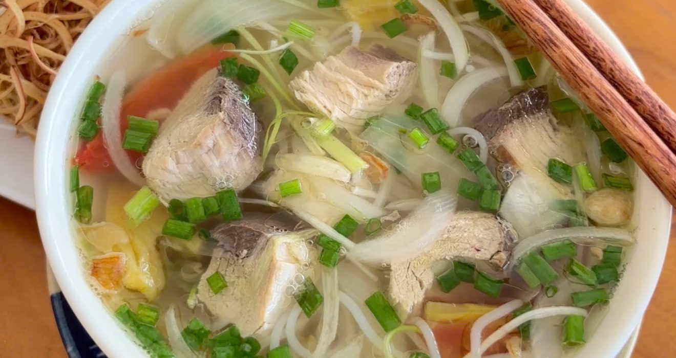 BÚN CÁ NGỪ - CƠM NHÀ XANH NHA TRANG
